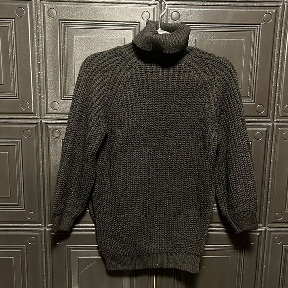 Turtleneck sweater - Picture 2 of 2